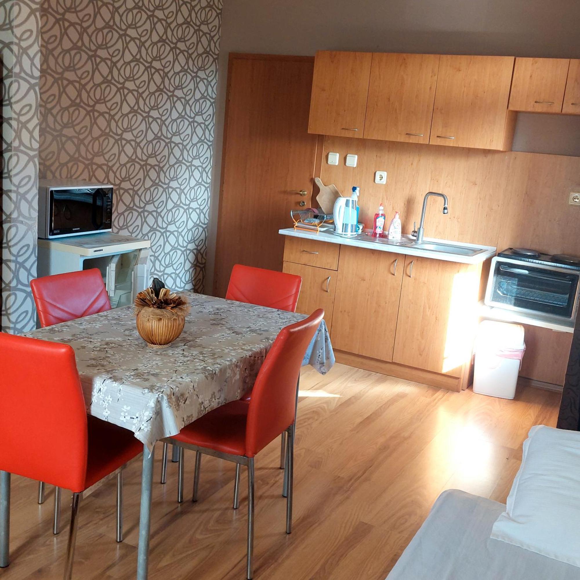 Hristovi Apartments & Studios Pomorie Exterior foto